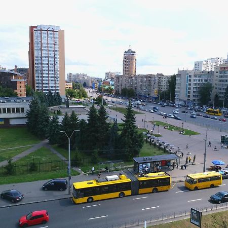 Отдельная Комната С Балконом В Апартаментах, Возле М Печерская Kyiv Exterior foto