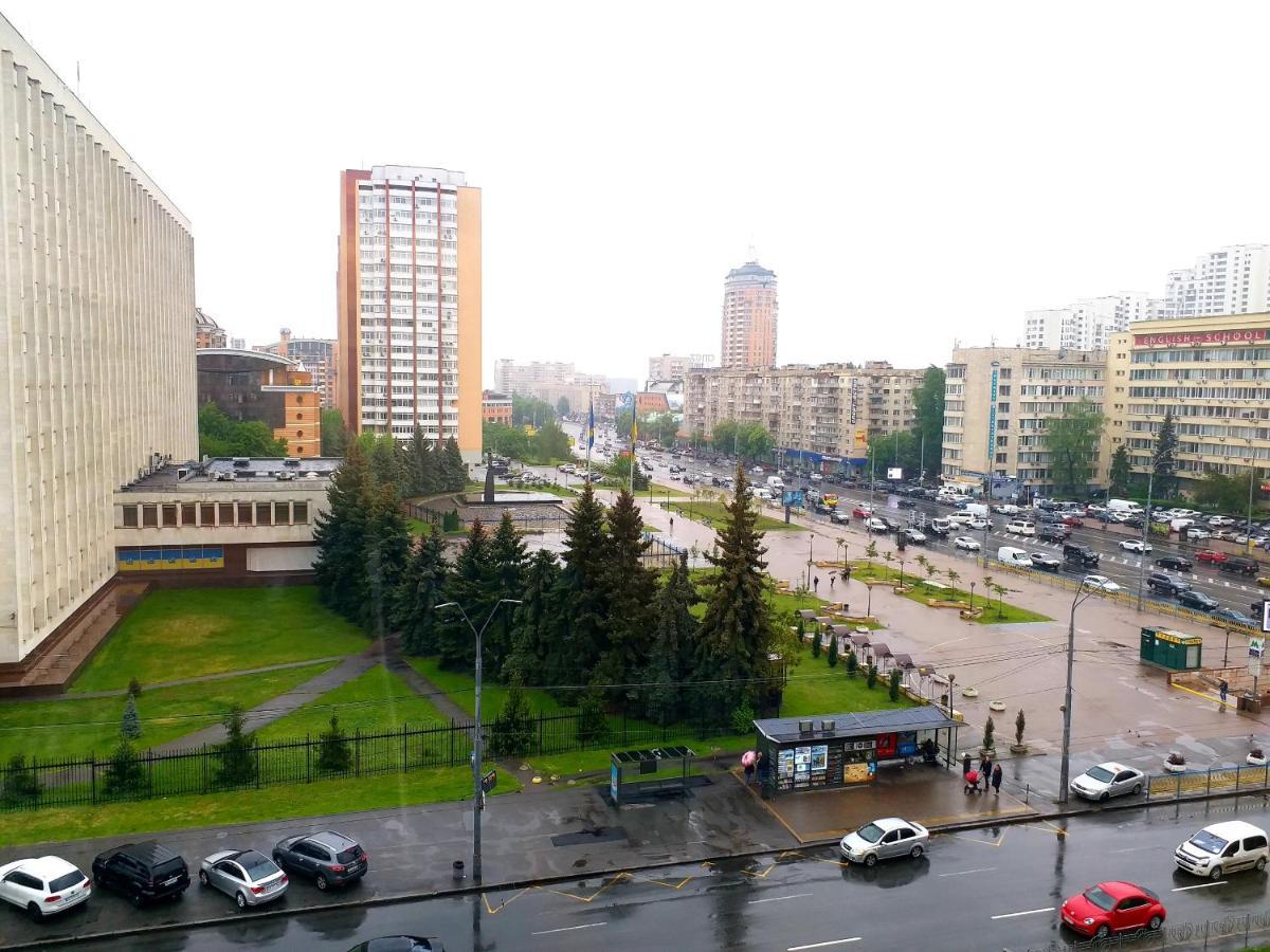 Отдельная Комната С Балконом В Апартаментах, Возле М Печерская Kyiv Exterior foto